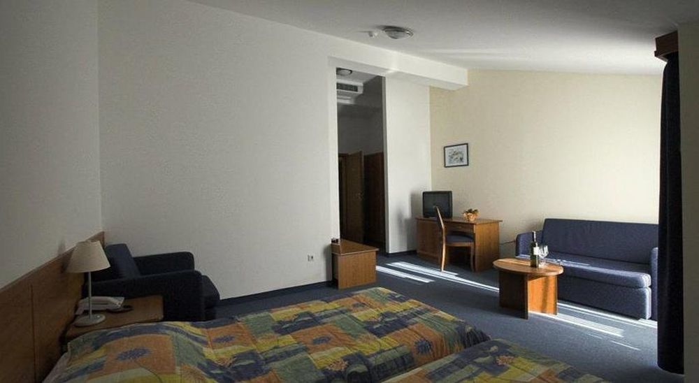 Hotel Arcus Residence 梅杜林 外观 照片