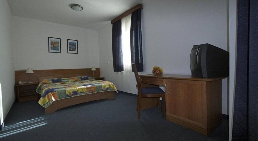 Hotel Arcus Residence 梅杜林 外观 照片