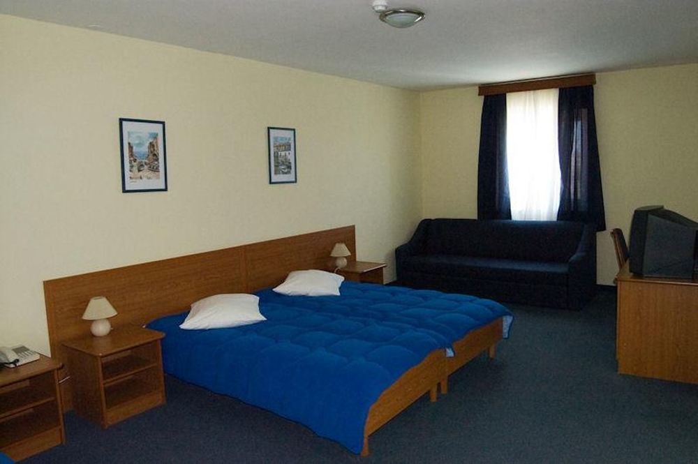 Hotel Arcus Residence 梅杜林 外观 照片