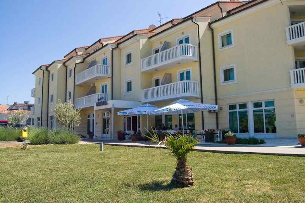 Hotel Arcus Residence 梅杜林 外观 照片