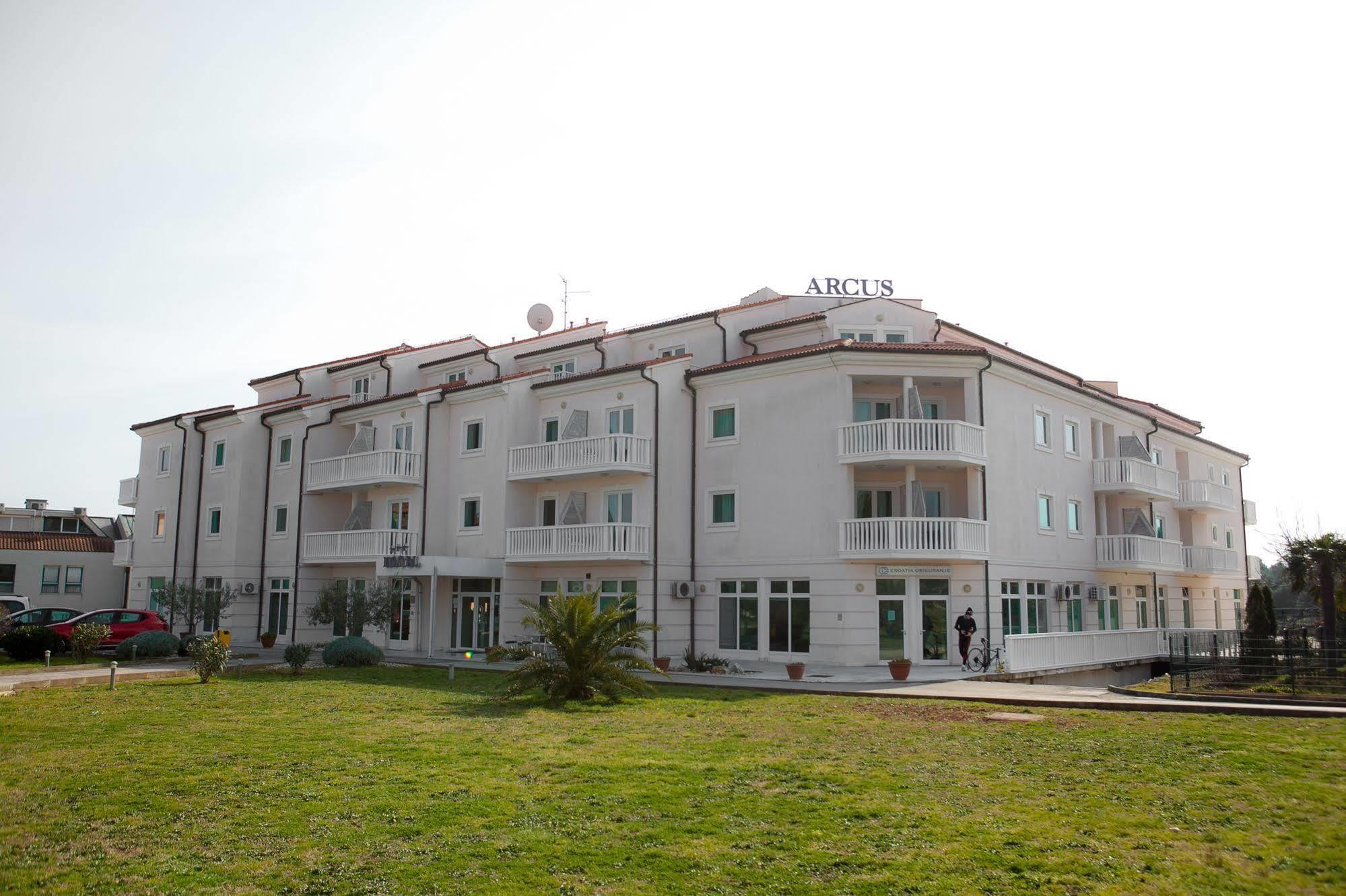 Hotel Arcus Residence 梅杜林 外观 照片