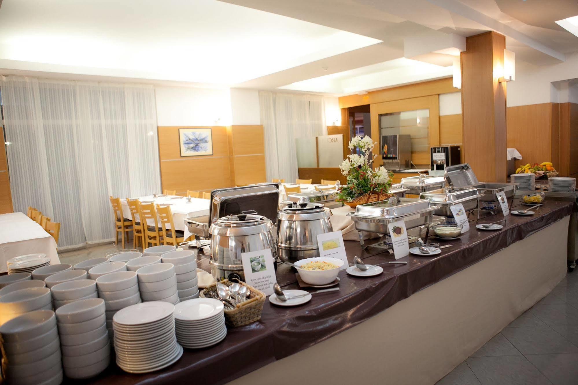 Hotel Arcus Residence 梅杜林 外观 照片